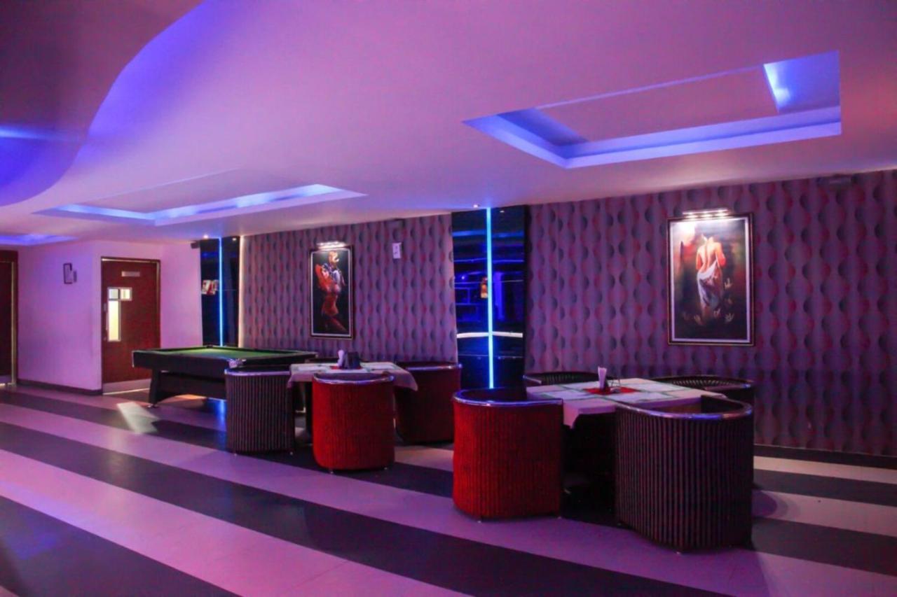Fabhotel White Dammar Thiruvananthapuram Exteriör bild
