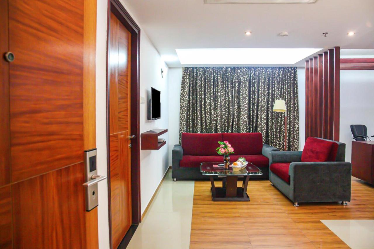 Fabhotel White Dammar Thiruvananthapuram Exteriör bild