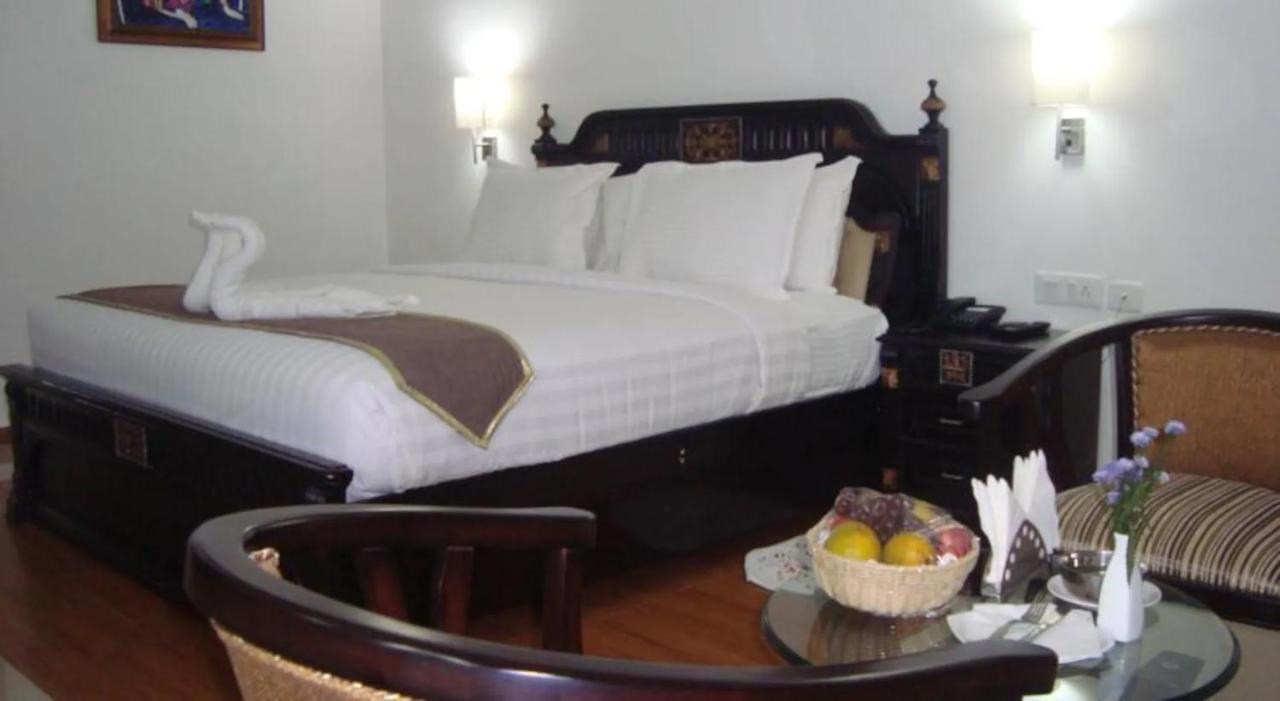 Fabhotel White Dammar Thiruvananthapuram Exteriör bild