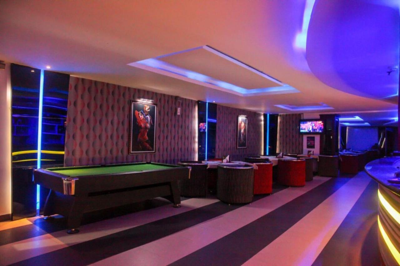 Fabhotel White Dammar Thiruvananthapuram Exteriör bild