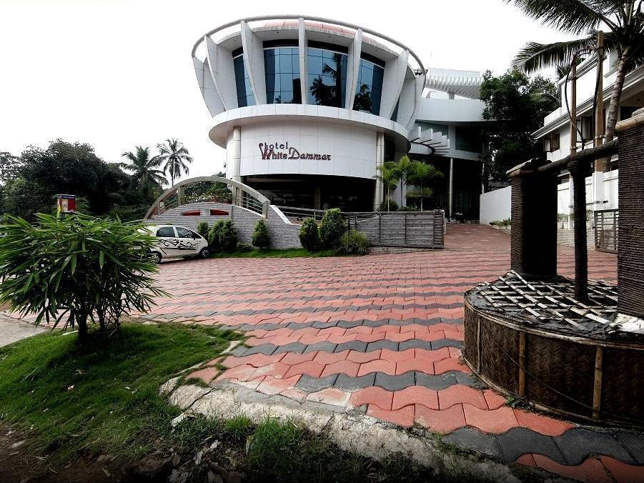 Fabhotel White Dammar Thiruvananthapuram Exteriör bild